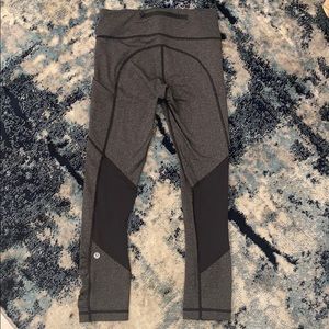 Lululemon size 4 Herringbone leggings, mesh detail